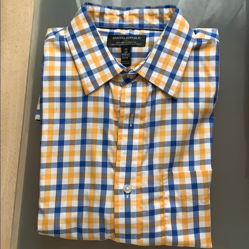 Banana Republic- Men’s plaid blue, yellow, and white long sleeve